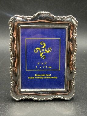 Vintage Victorian Style Silver Tone Metal Picture Frame with Kickback Stand